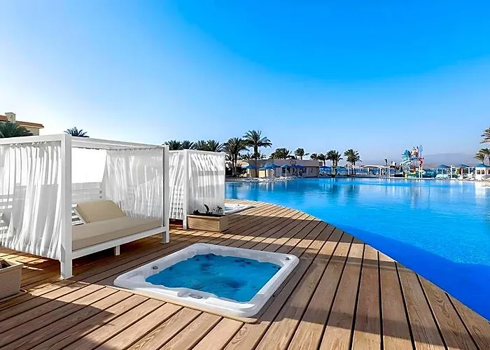 The V Luxury Sahl Hasheesh Resort
