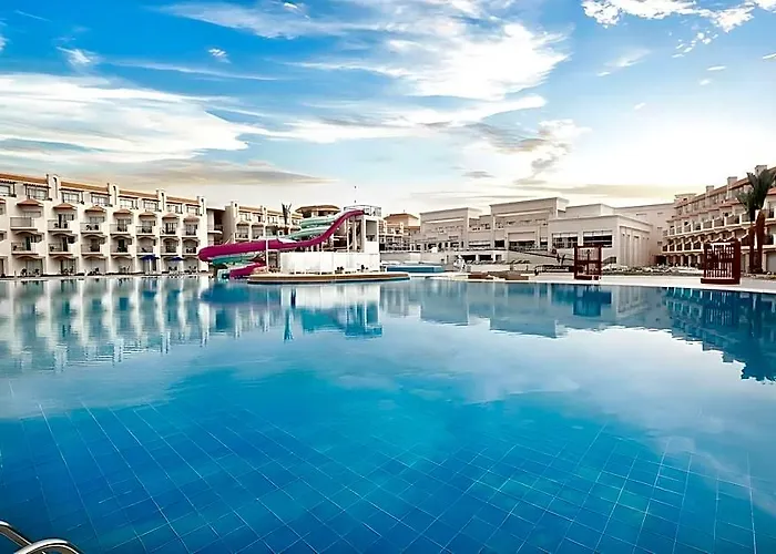 The V Luxury Sahl Hasheesh 度假村 洪加達